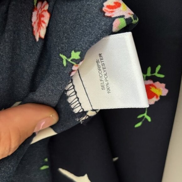 Rose + Olive 100% polyester Floral Light Weight Blouse Small - Picture 6 of 6